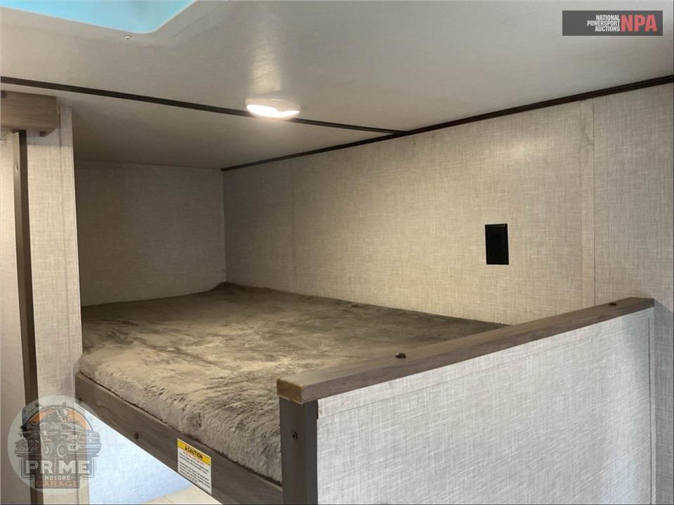 2021 Crossroads Rv M-18 BH ZINGER LITE SERIES — фото 13