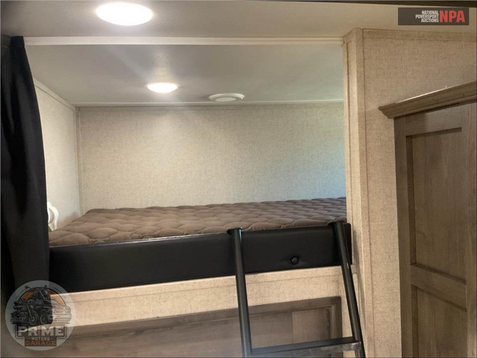 2019 Voltage M-3655 - TOY HAULER TOY HAULER SERIES — фото 16