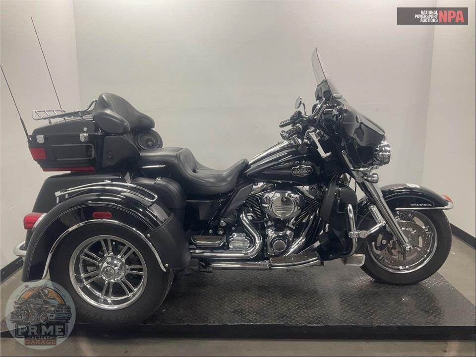 2011 Harley-Davidson FLHTCUTG TRIGLIDE UL CLSC — фото 1