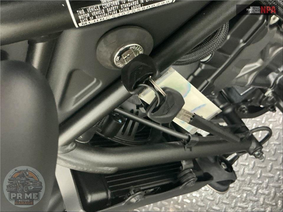 2025 Honda CMX300 REBEL 300 — фото 11