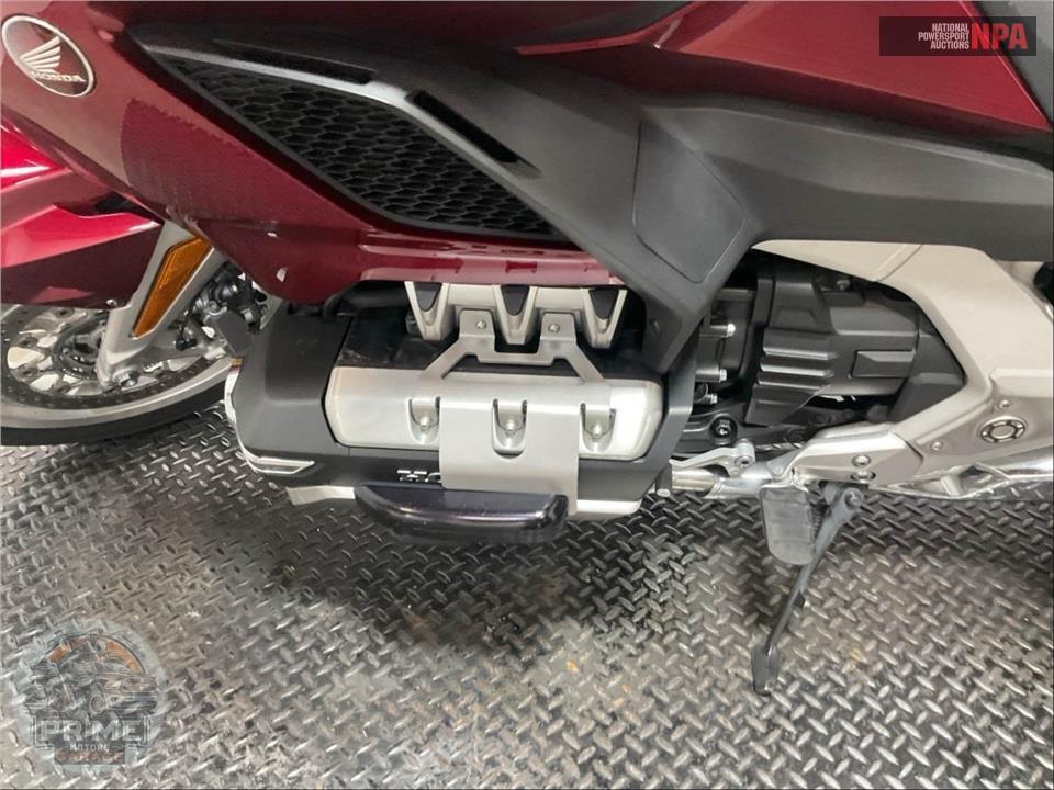 2018 Honda GL1800 GOLDWING TOUR (RED) — фото 7