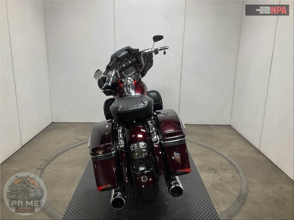 2017 Harley-Davidson FLHTKSE CVO ULTRA LIMITED — фото 4
