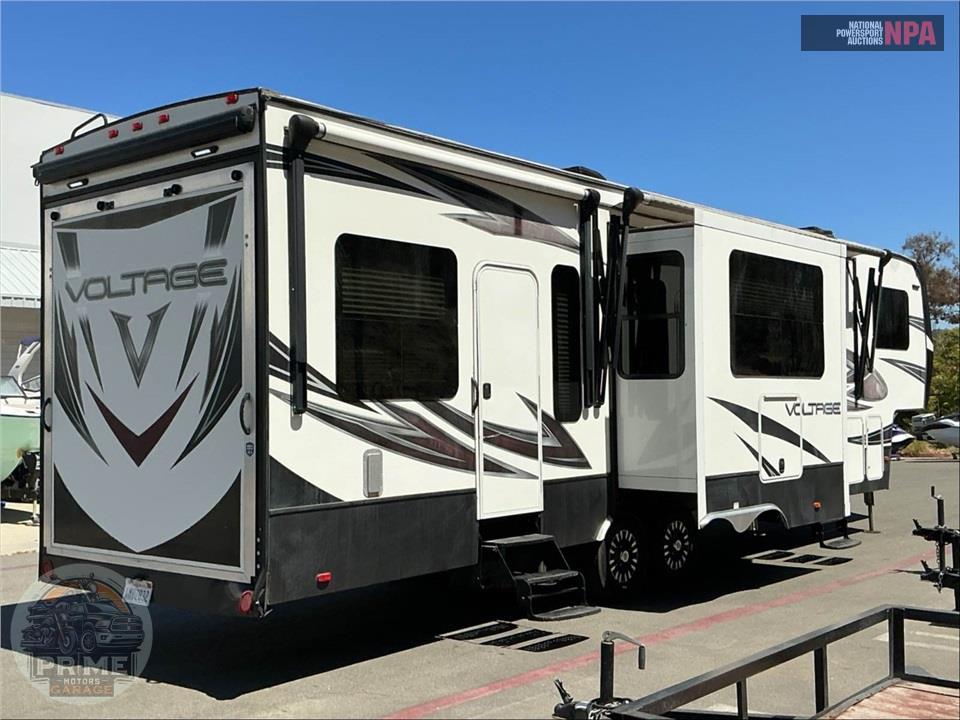 2017 Voltage M-3605 - TOY HAULER TOY HAULER SERIES — фото 4