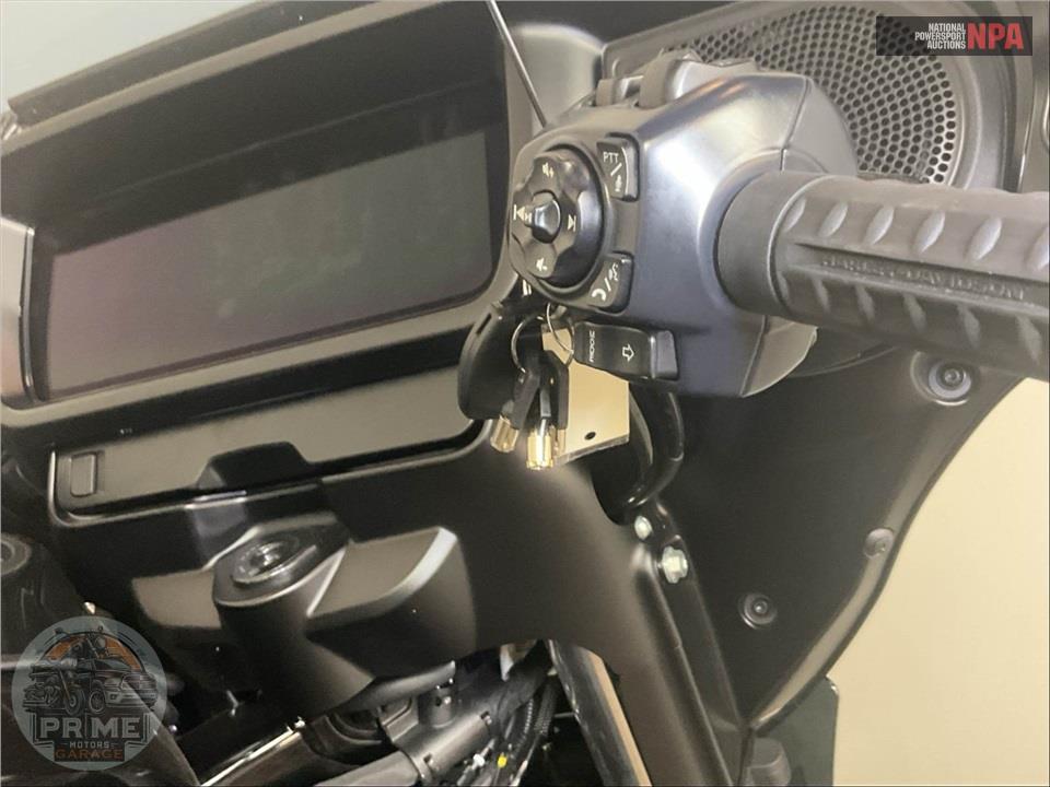 2026 Harley-Davidson FLHX STREET GLIDE — фото 10