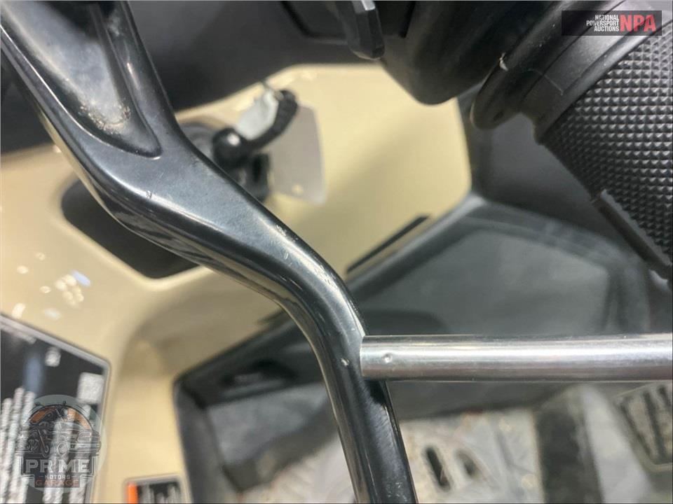 2024 Can-Am OUTLANDER PRO XU HD5 — фото 23