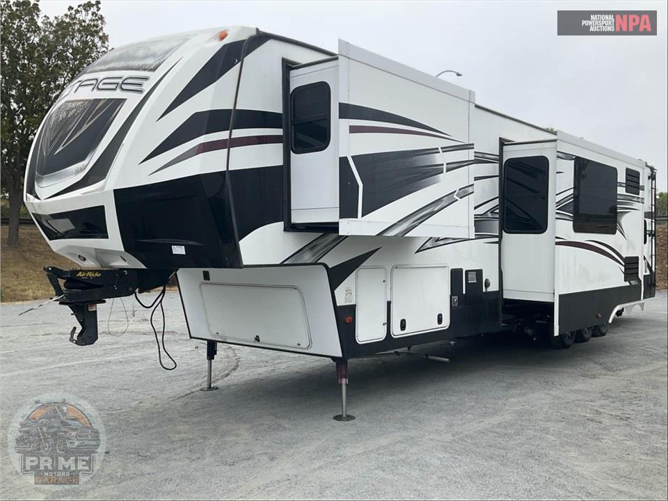 2016 Voltage M-4150 - TOY HAULER TOY HAULER SERIES — фото 2