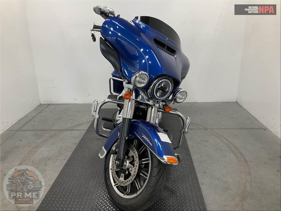 2016 Harley-Davidson FLHTCU ULTRA CLASSIC ELECTRA GLIDE — фото 2