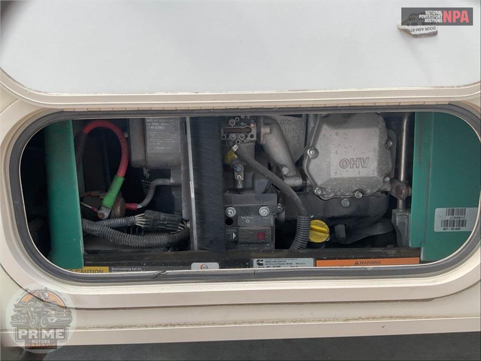 2018 Winnebago M-22R FORD - MINNIE WINNIE SERIES — фото 37