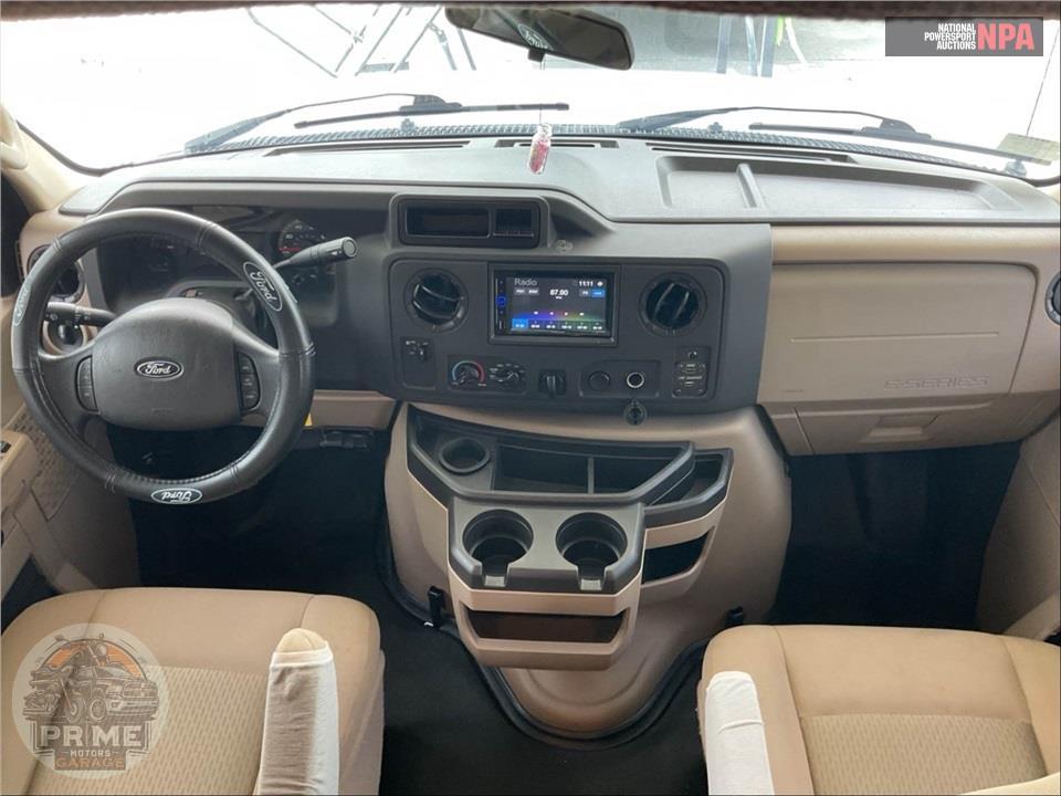2017 Thor Motor Coach M-29FE E450-V10 - FREEDOM ELITE SERIES — фото 22