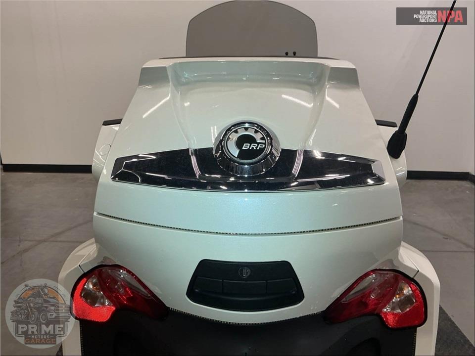 2016 Can-Am SPYDER RT SE6 LIMITED — фото 16