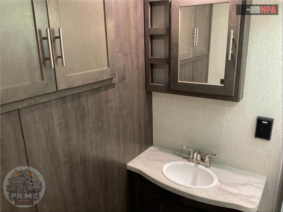 2019 Crossroads Rv M-253 RB - SUNSET TRAIL SUPER LITE SERIES — фото 10