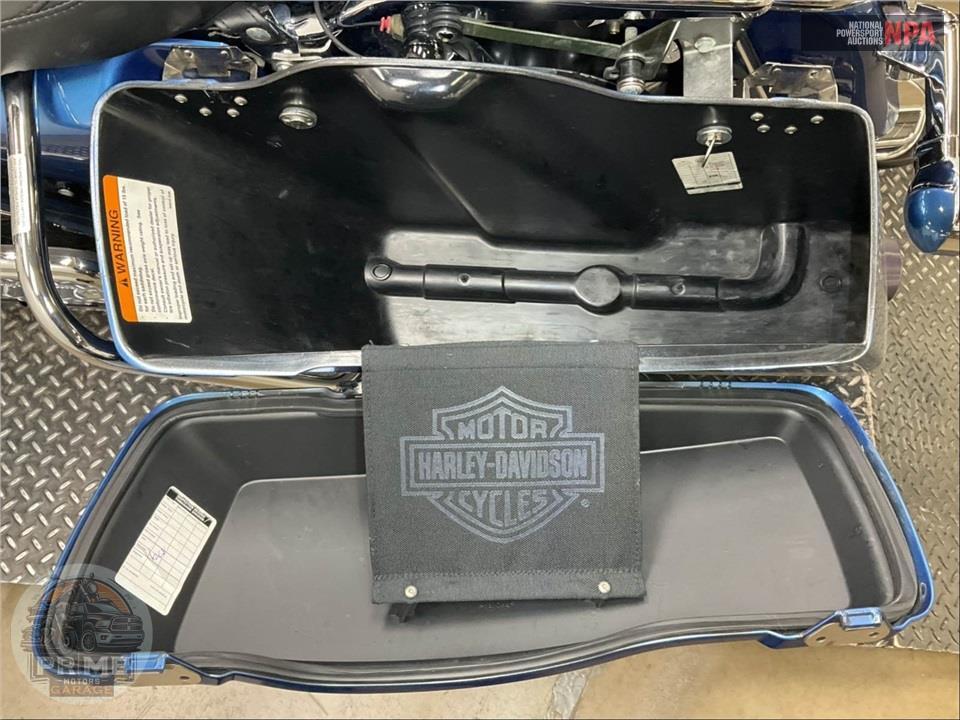 2005 Harley-Davidson FLHRI ROAD KING — фото 18