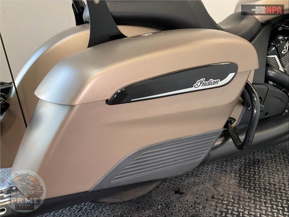 2020 Indian Motorcycle CHALLENGER DARK HORSE SMOKE (WHITE OR SANDSTONE) — фото 16