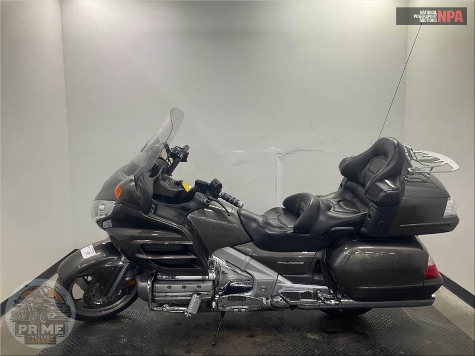 2010 Honda GL1800HPMA GOLDWING — фото 3