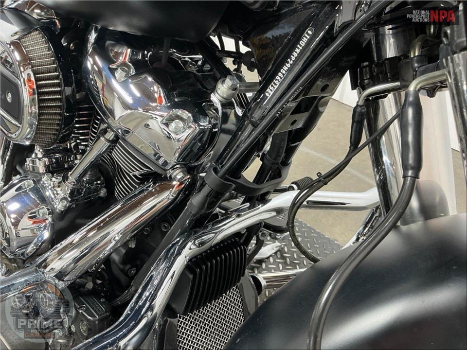 2022 Harley-Davidson FLHXS STREET GLIDE SPECIAL — фото 10