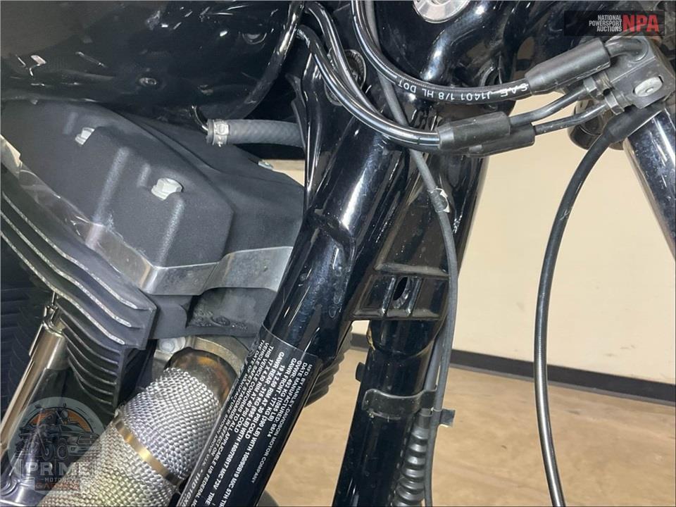 2015 Harley-Davidson FXDB STREET BOB — фото 12