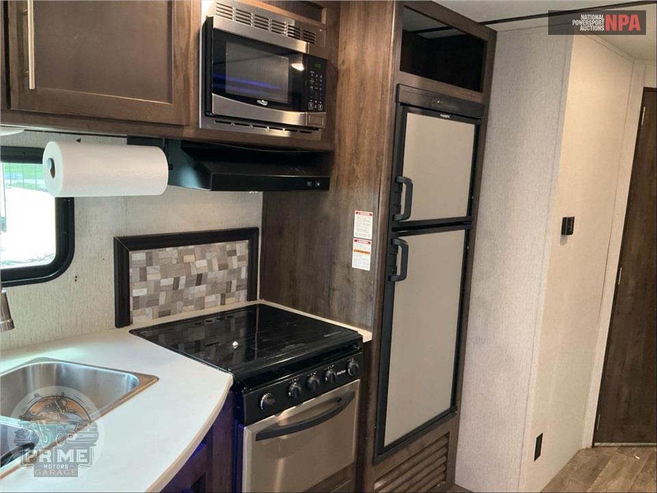 2019 Crossroads Rv M-32 FB - VOLANTE SERIES — фото 21