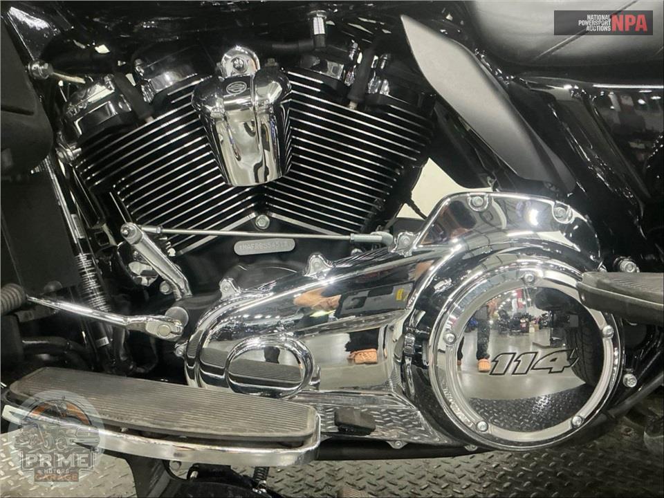 2024 Harley-Davidson FLHTCUTG TRI GLIDE ULTRA CLASSIC — фото 7