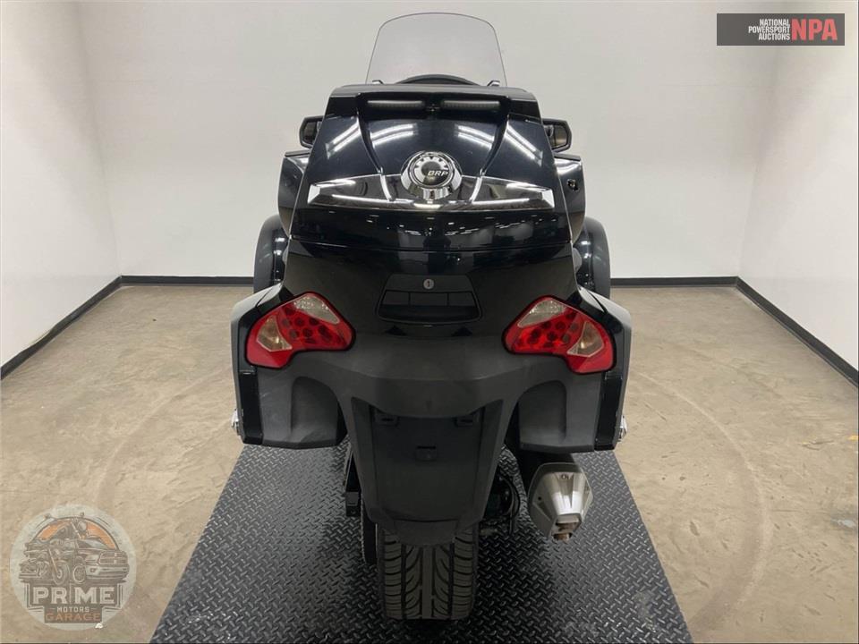 2010 Can-Am SPYDER RT-S SE5 — фото 4