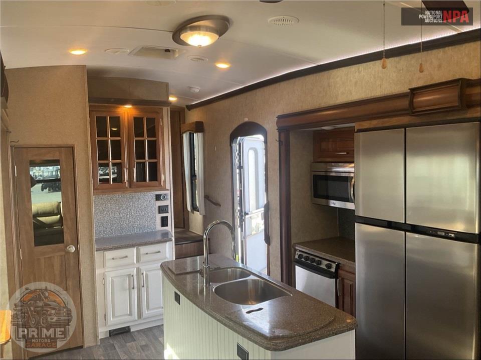2017 Keystone Rv M-3160 RL MONTANA FIFTH WHEEL SERIES — фото 8