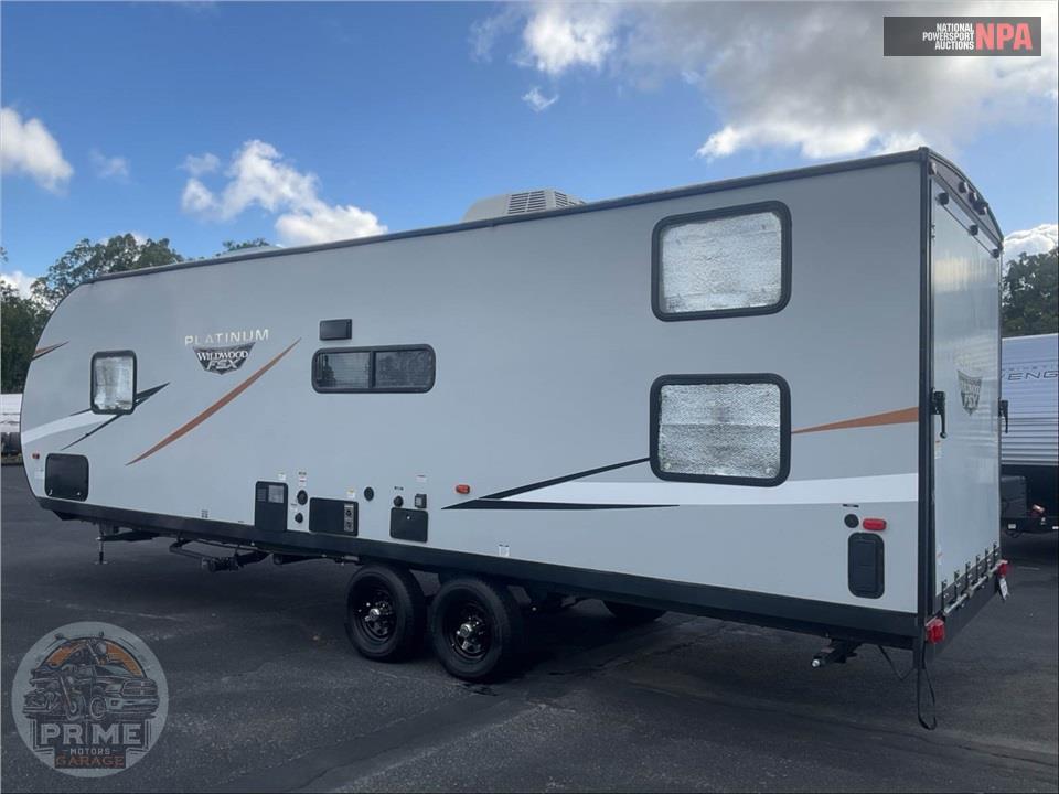 2023 Wildwood By Forest River M-270RTKX - FSX PLATINUM TOY HAULER SERIES — фото 3