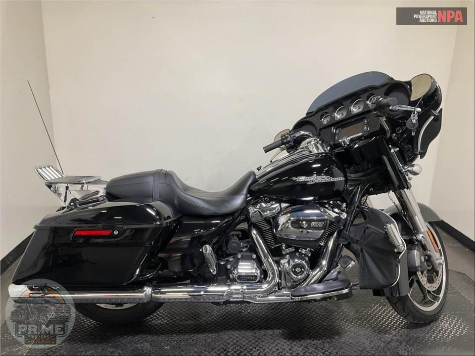 2017 Harley-Davidson FLHXS STREET GLIDE SPECIAL — фото 1