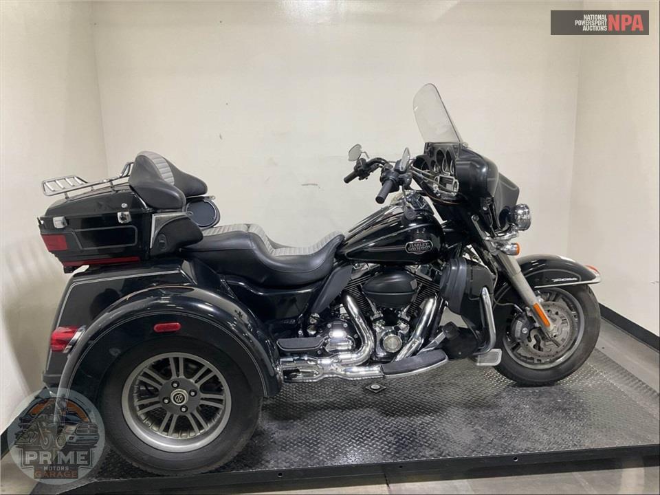 2013 HARLEY-DAVIDSON FLHTCUTG TRIGLIDE UL CLSC
