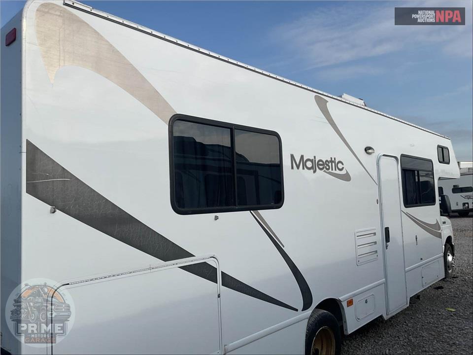 2013 Thor Motor Coach M-28A - MAJESTIC SERIES — фото 51