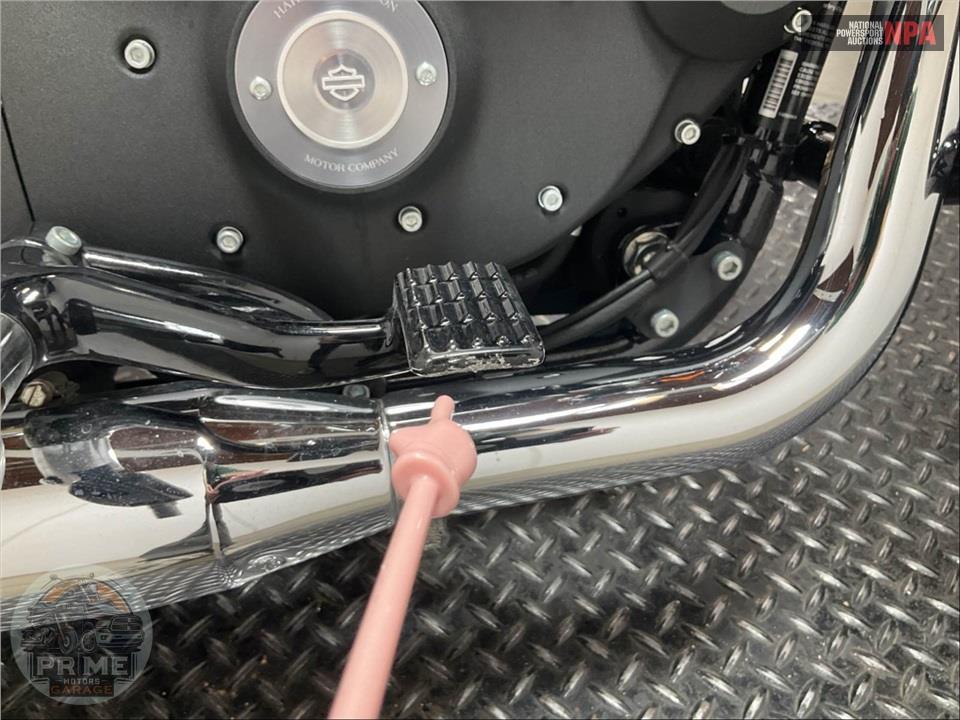 2015 Harley-Davidson XL883N IRON — фото 18