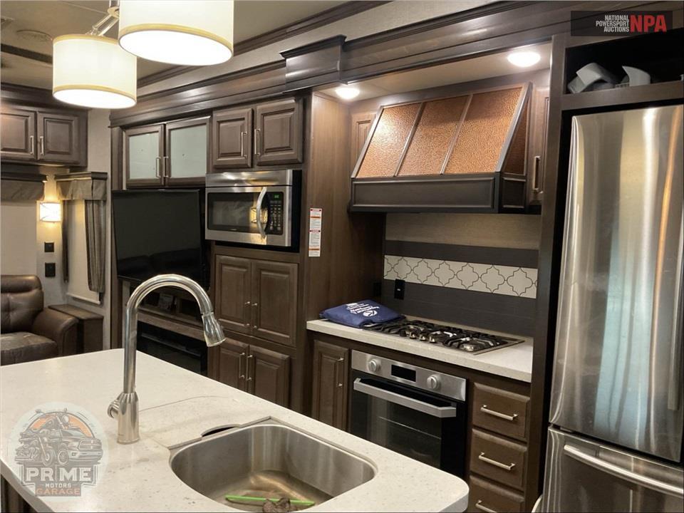 2019 Keystone Rv M-3651 RL - ALPINE FIFTH WHEEL SERIES — фото 6