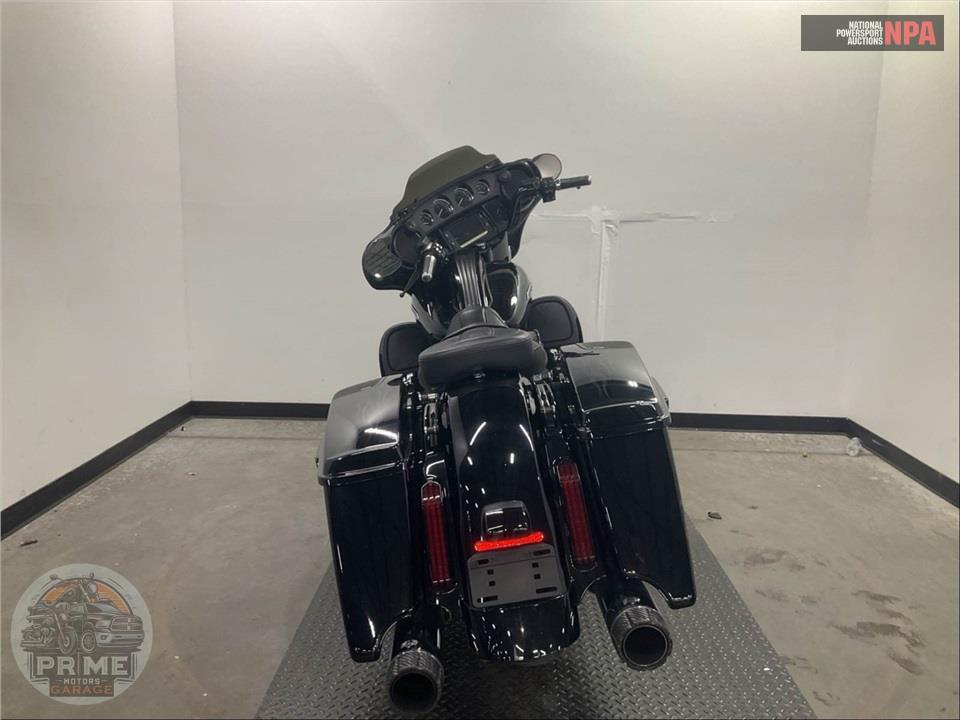 2016 Harley-Davidson FLHXSE CVO STREET GLIDE SPECIAL — фото 4