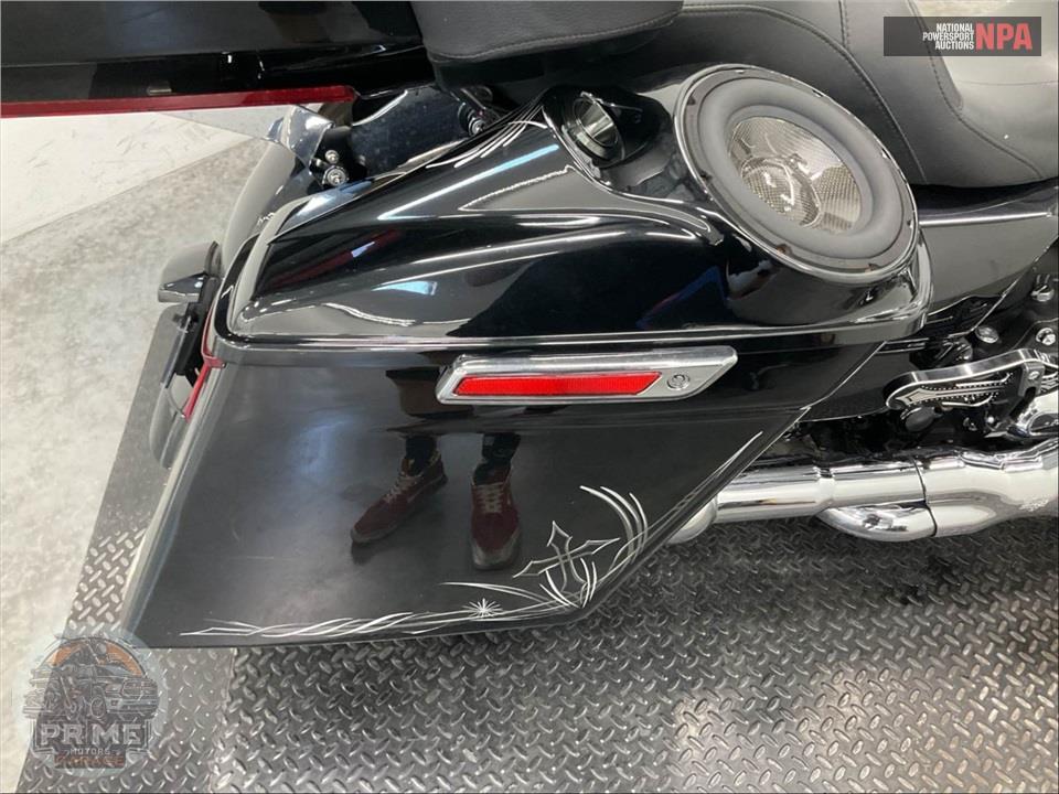2018 Harley-Davidson FLTRX ROAD GLIDE — фото 22