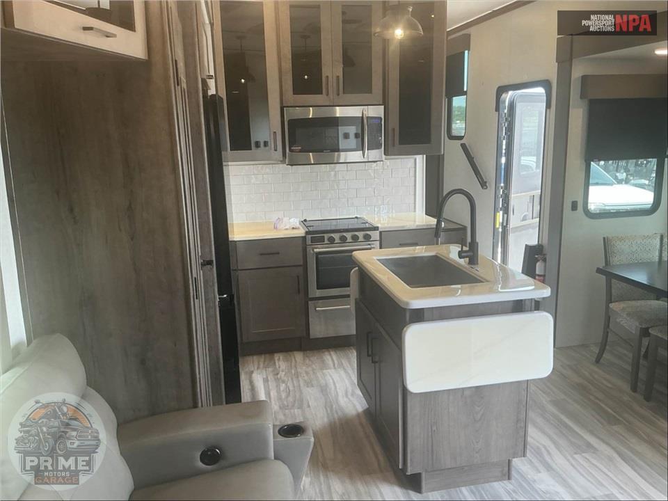 2022 Alliance Rv M-42V13 - VALOR FIFTH WHEEL SERIES — фото 6