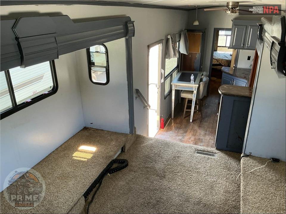 2014 Cardinal By Forest River M-3800FL - FIFTH WHEEL SERIES — фото 8