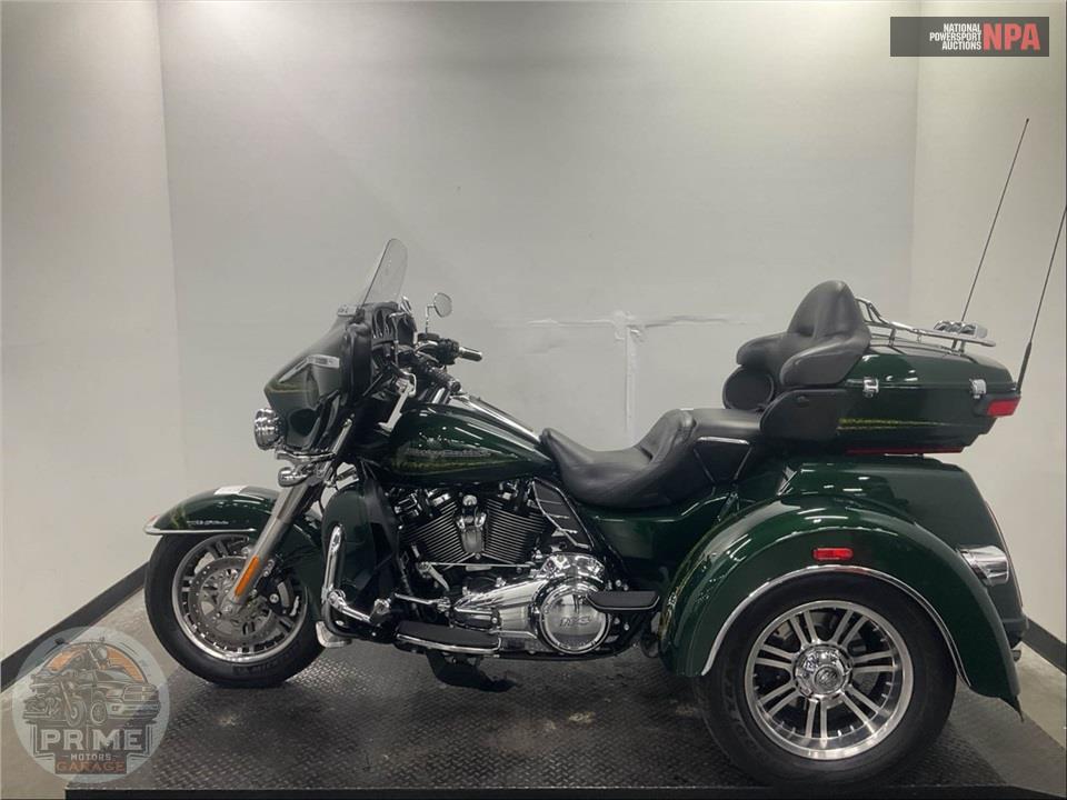 2019 Harley-Davidson FLHTCUTG TRI GLIDE ULTRA — фото 3
