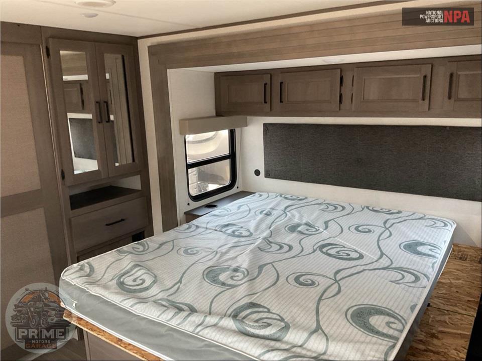 2025 Grand Design Recreational Vehicles M-315RKT - TRANSCEND SERIES — фото 13