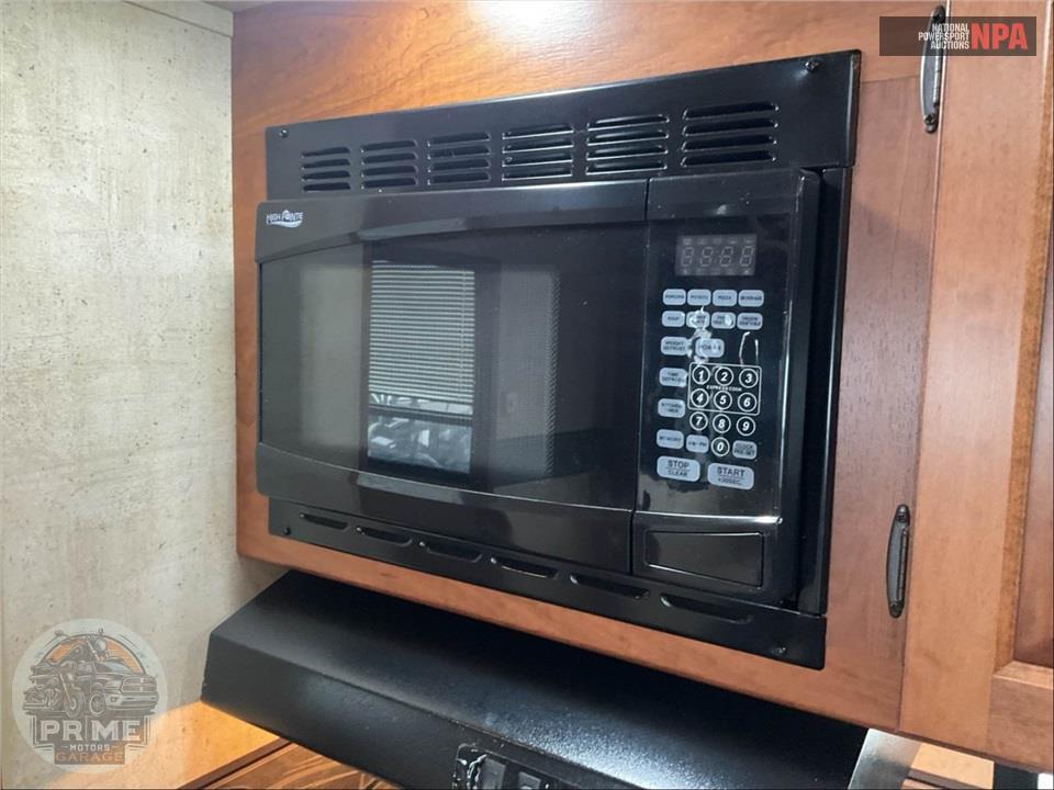 2011 Keystone Rv M-4014 LEV - RAPTOR TOY HAULER TOY HAULER SERIES — фото 20