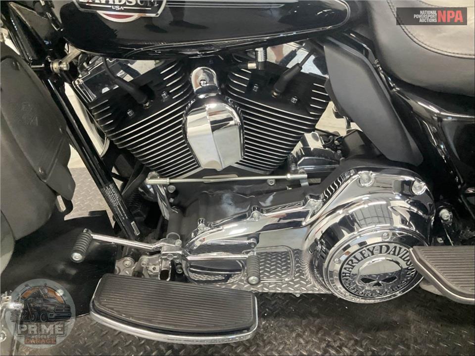 2013 Harley-Davidson FLHTCUTG TRIGLIDE UL CLSC — фото 7