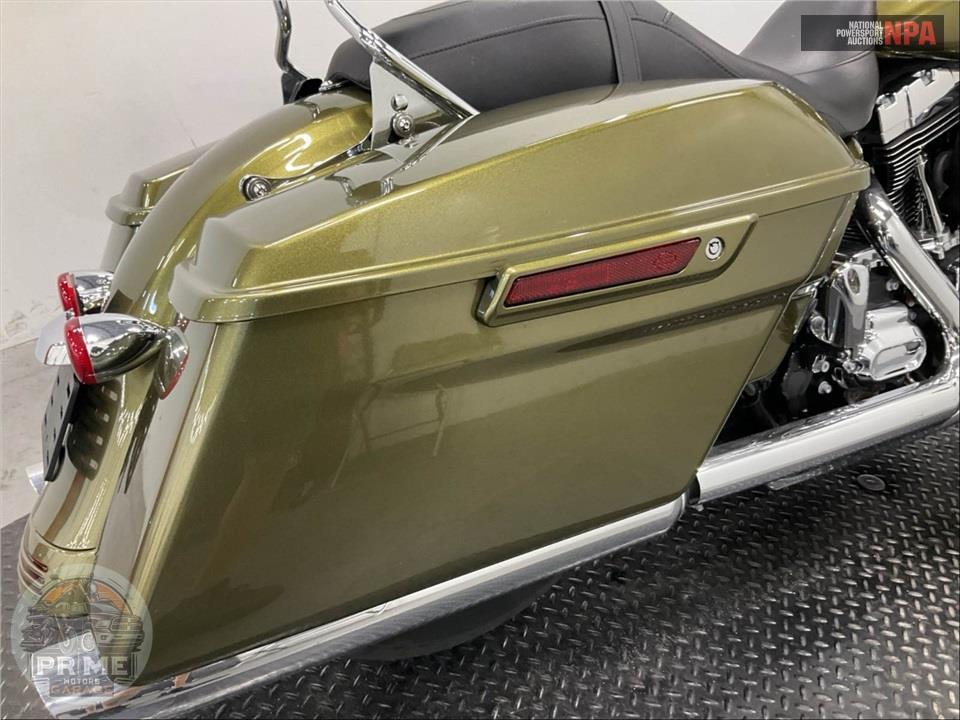 2016 Harley-Davidson FLHX STREET GLIDE — фото 19