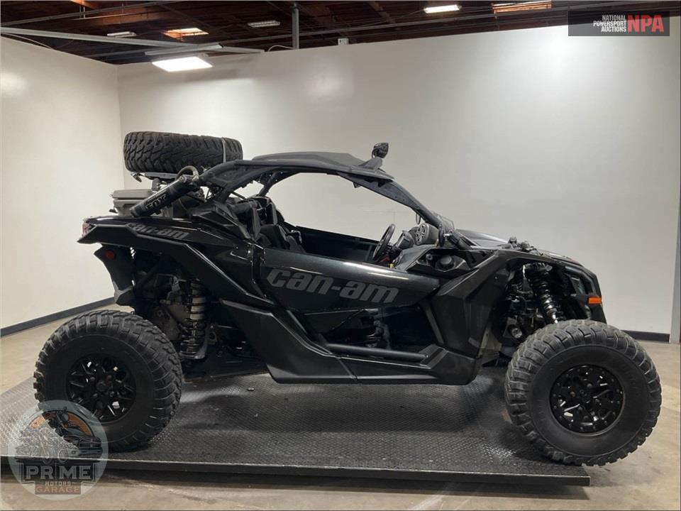 2017 Can-Am MAVERICK X3 X RS 1000R TURBO R — фото 1