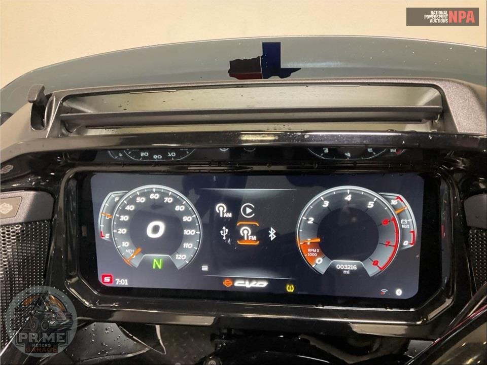 2024 Harley-Davidson FLTRXSTSE CVO ROAD GLIDE ST — фото 5