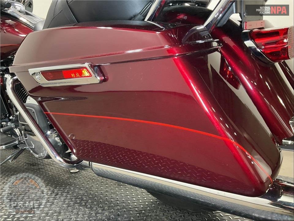 2016 Harley-Davidson FLHTK ELECTRA GLIDE ULTRA LIMITED — фото 17