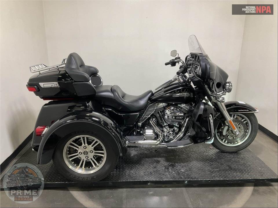 2015 Harley-Davidson FLHTCUTG TRIGLIDE ULTRA CLASSIC — фото 1