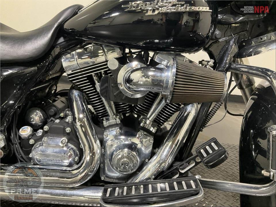 2010 Harley-Davidson FLHX STREET GLIDE — фото 6