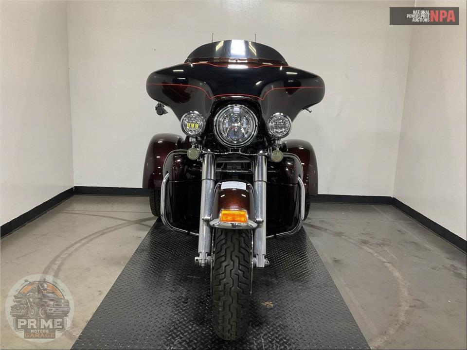 2011 Harley-Davidson FLHTCUTG TRIGLIDE UL CLSC — фото 2
