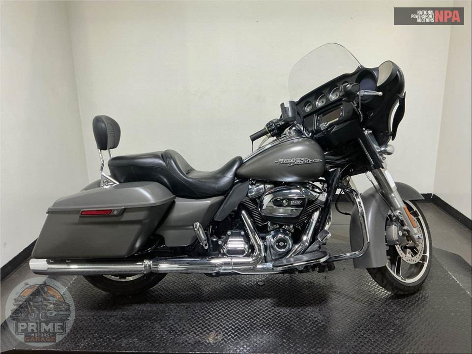 2018 Harley-Davidson FLHX STREET GLIDE — фото 1