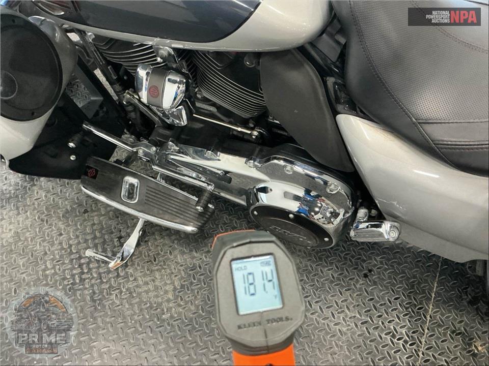 2019 Harley-Davidson FLHXSE CVO STREET GLIDE — фото 8