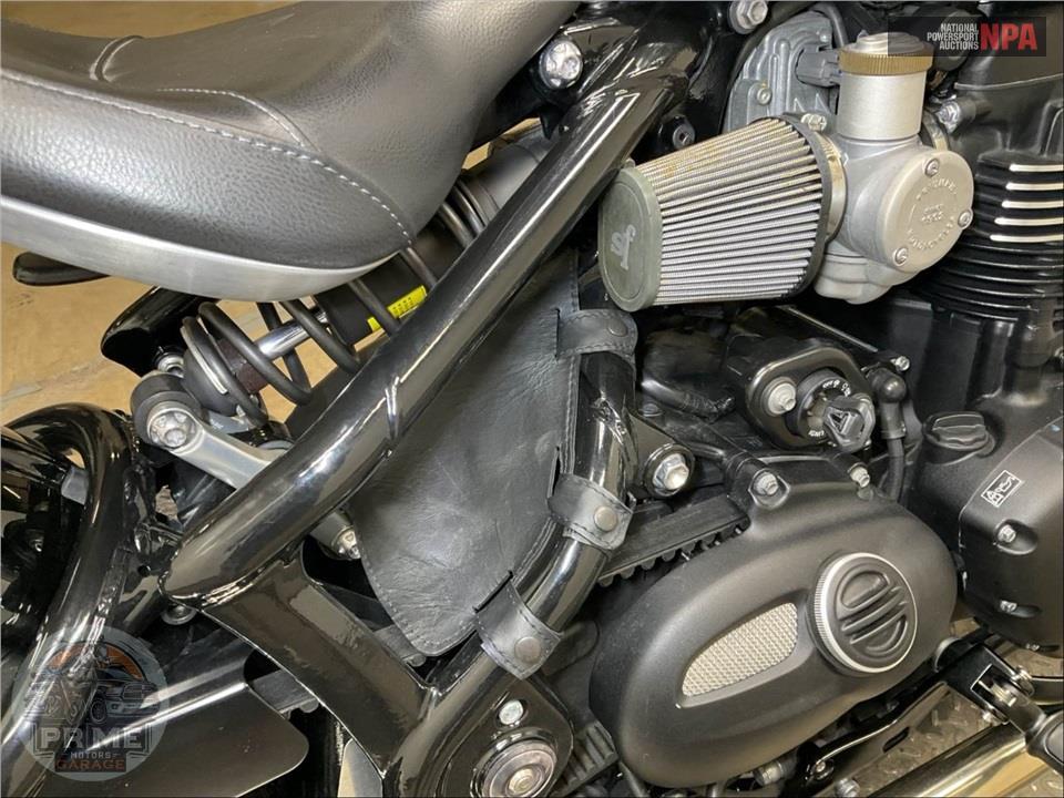 2022 Triumph BONNEVILLE BOBBER — фото 16