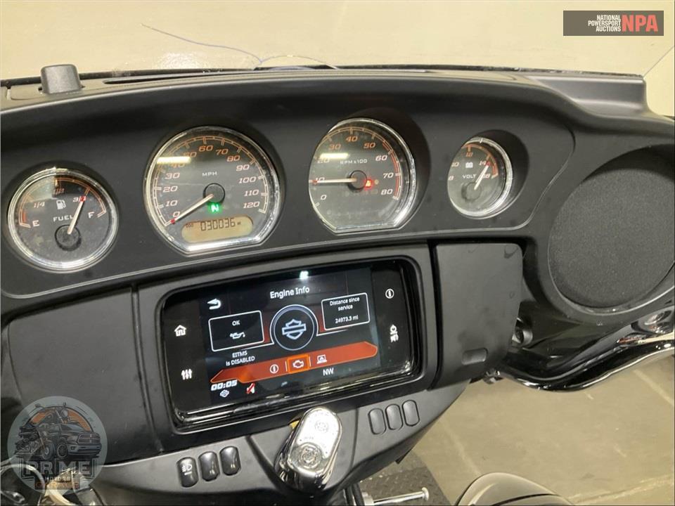 2019 Harley-Davidson FLHTCUTG TRI GLIDE ULTRA — фото 5