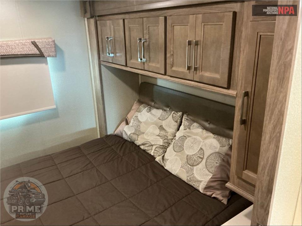 2018 Jayco M-30 XP FORD E450 - GREYHAWK PRESTIGE SERIES — фото 22